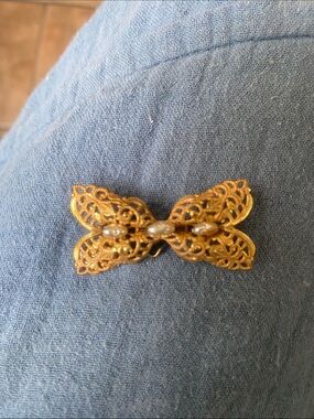 Miriam Haskell Gold Filigree Bow Brooch with Pearls